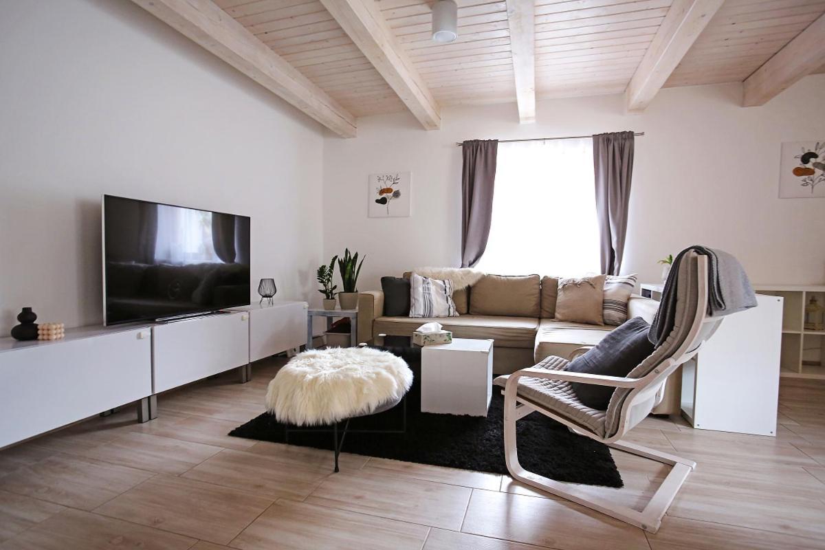 Husovka No135 Villa Libice nad Cidlinou Exteriör bild