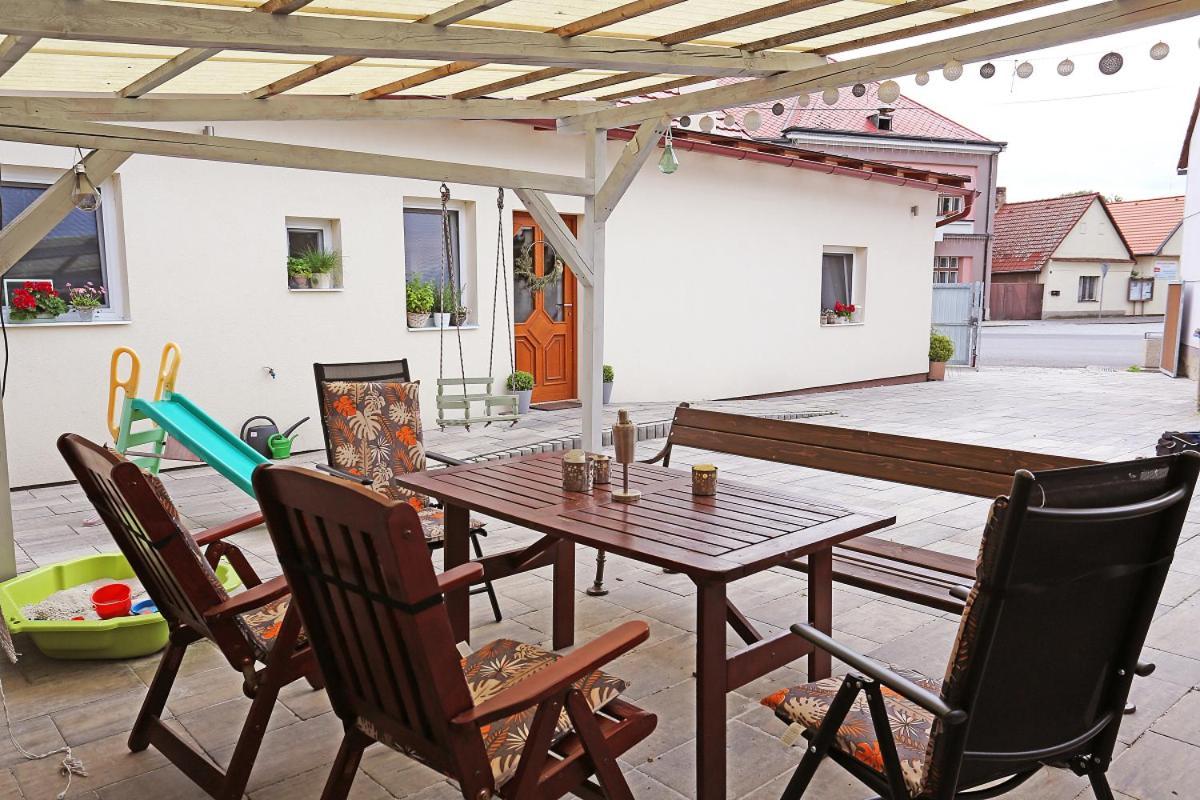 Husovka No135 Villa Libice nad Cidlinou Exteriör bild